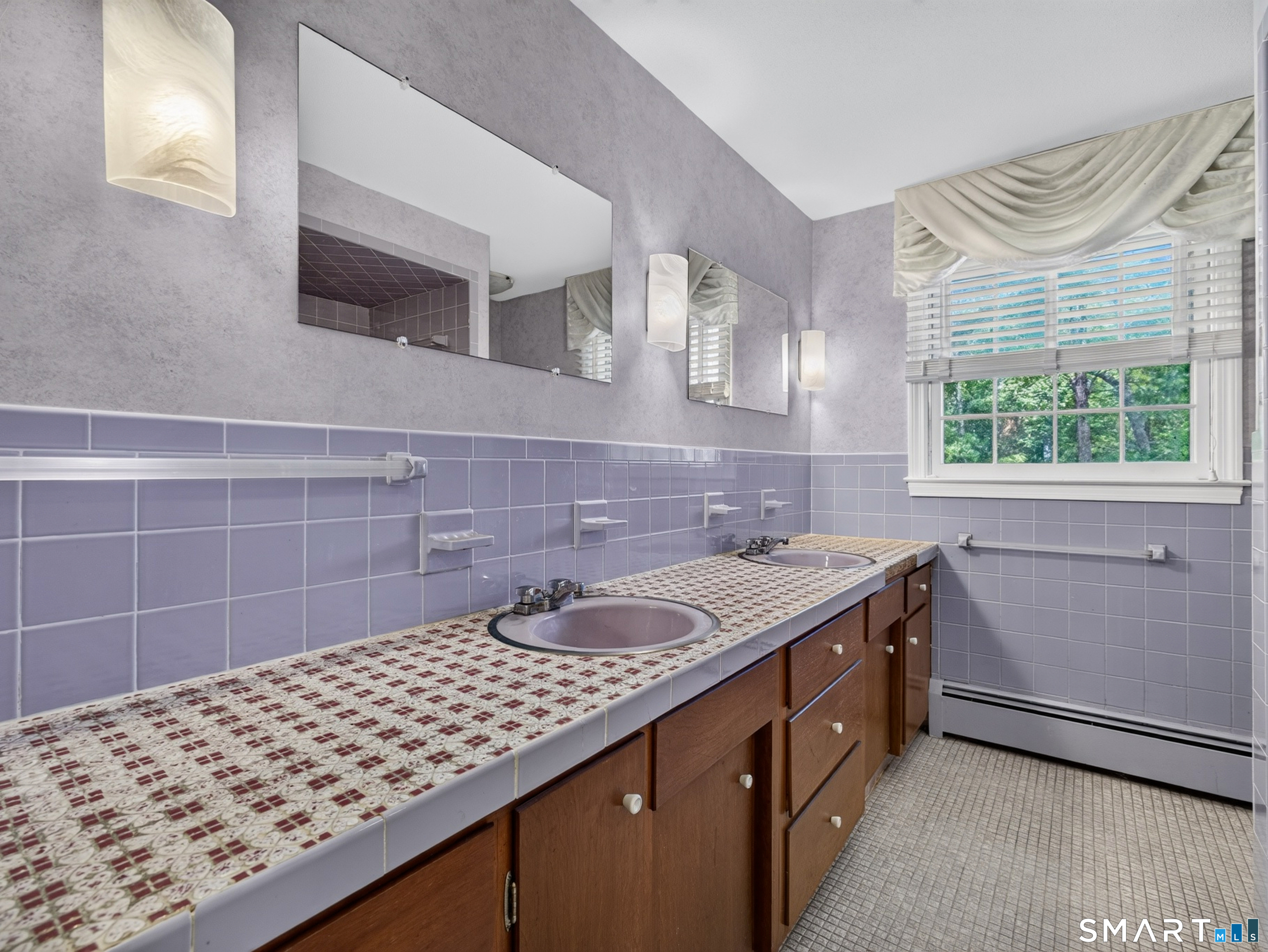 35 Inchcliffe Drive Ledyard CT 06335