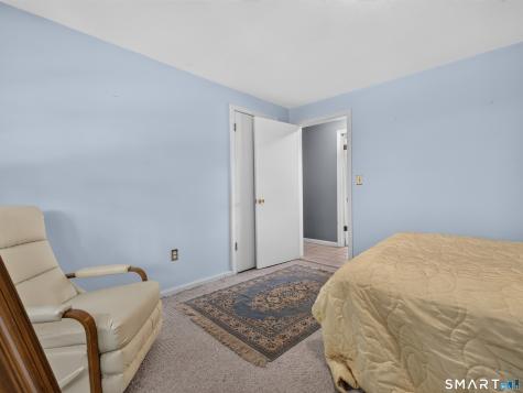 35 Inchcliffe Drive Ledyard CT 06335