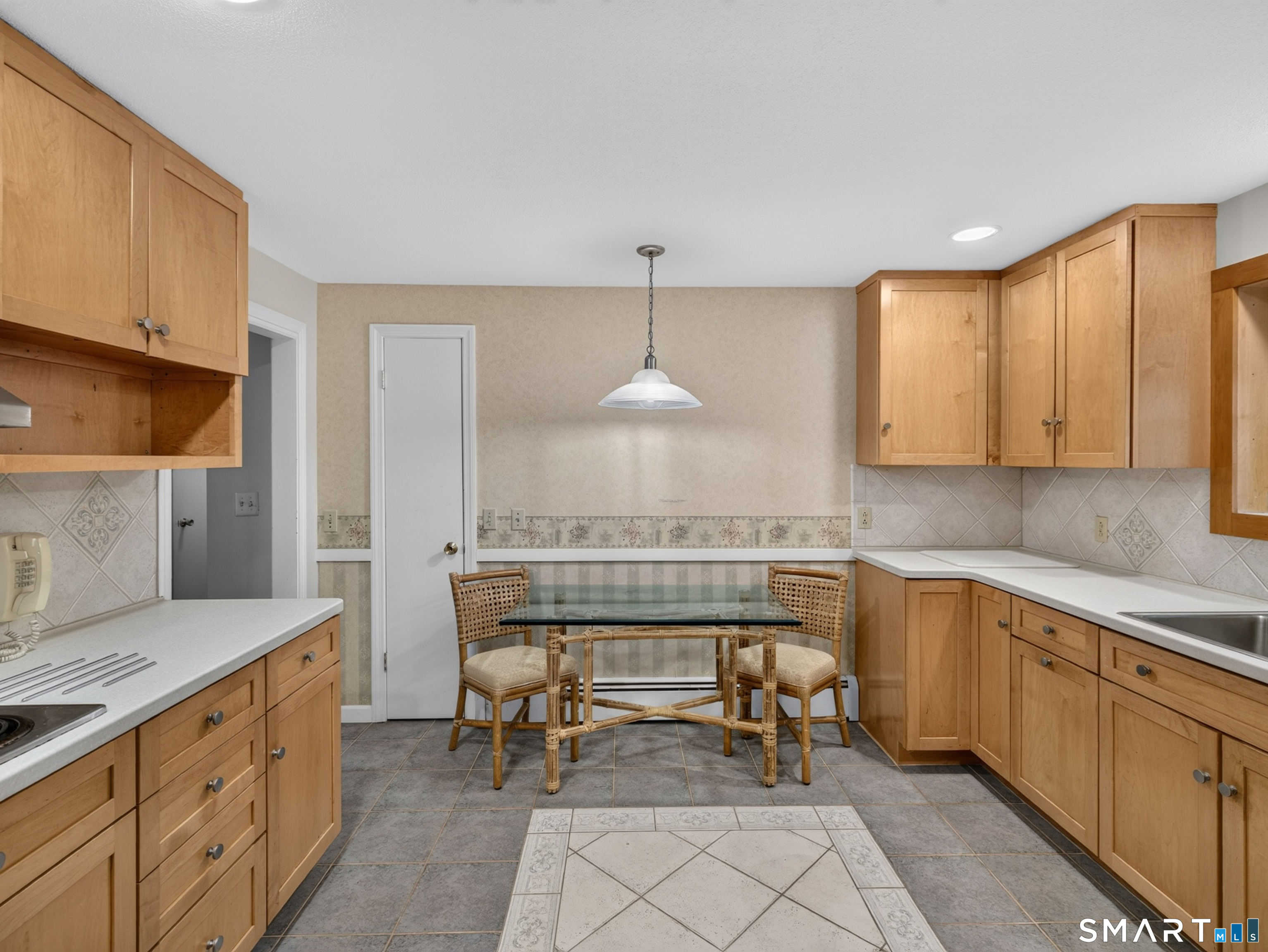 35 Inchcliffe Drive Ledyard CT 06335