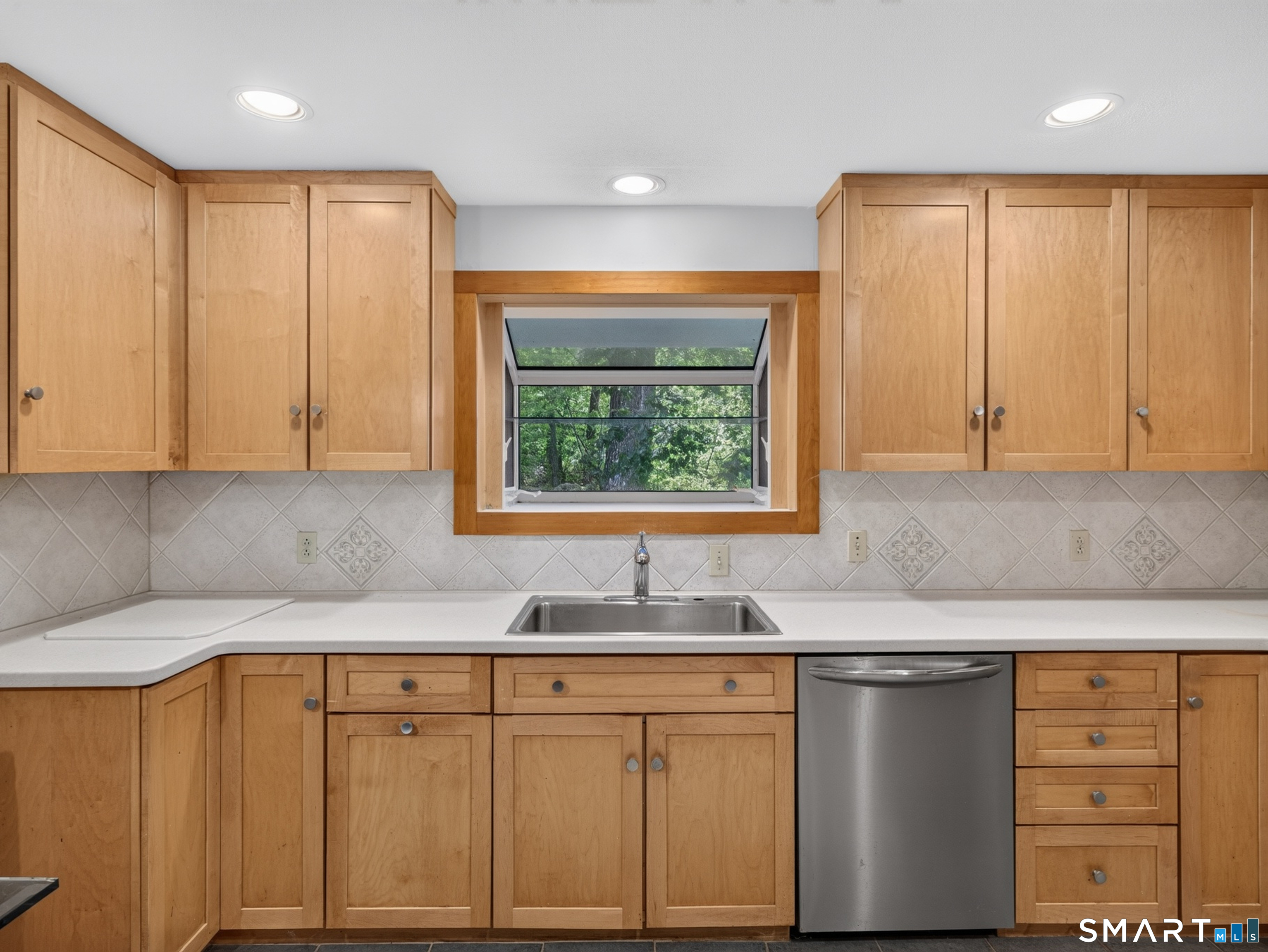35 Inchcliffe Drive Ledyard CT 06335