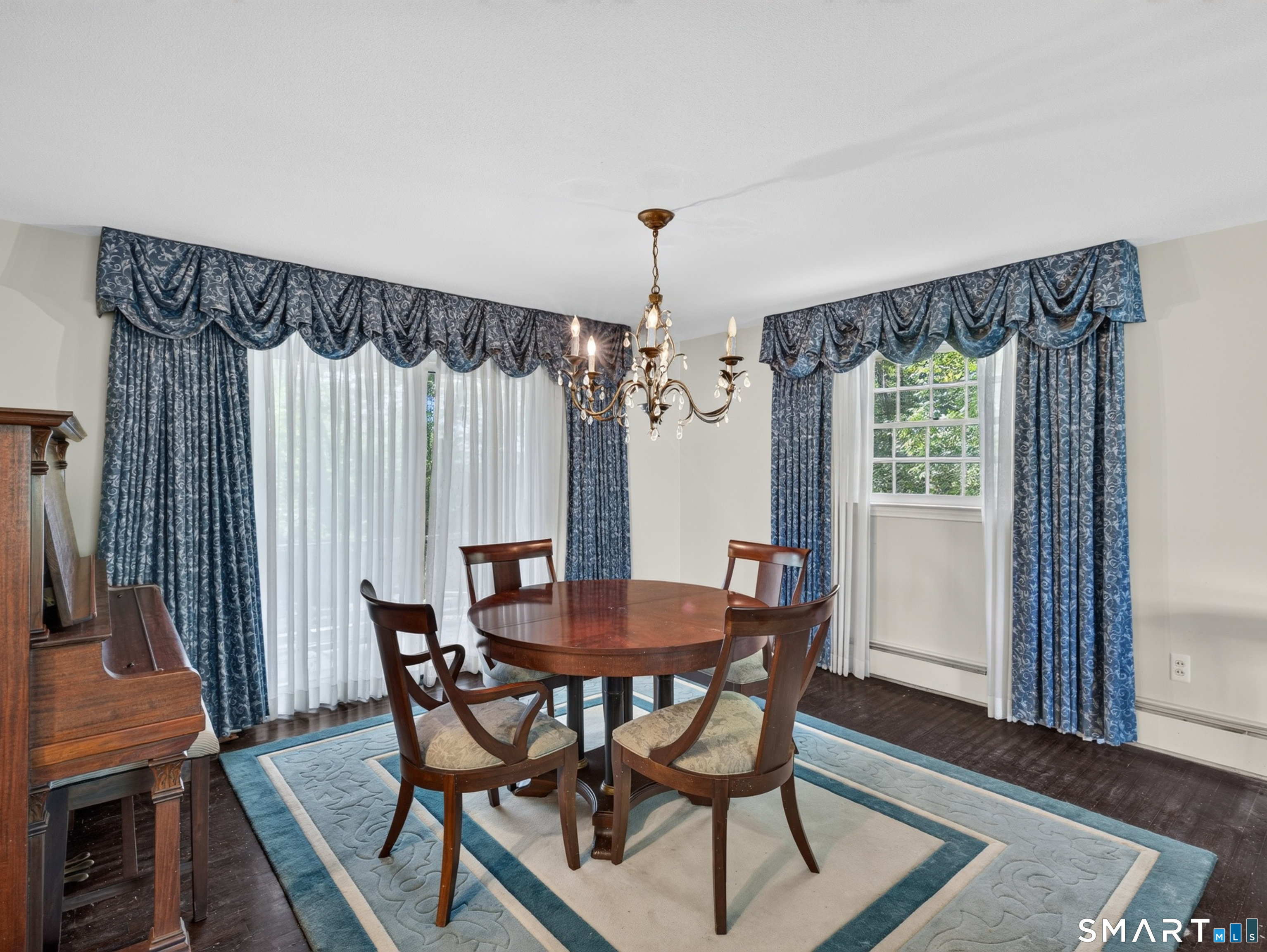 35 Inchcliffe Drive Ledyard CT 06335