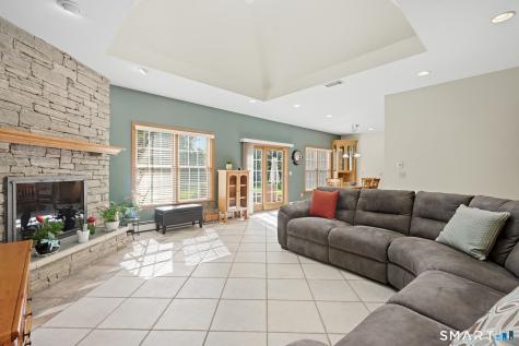 35 Gilbert Lane South Windsor CT 06074