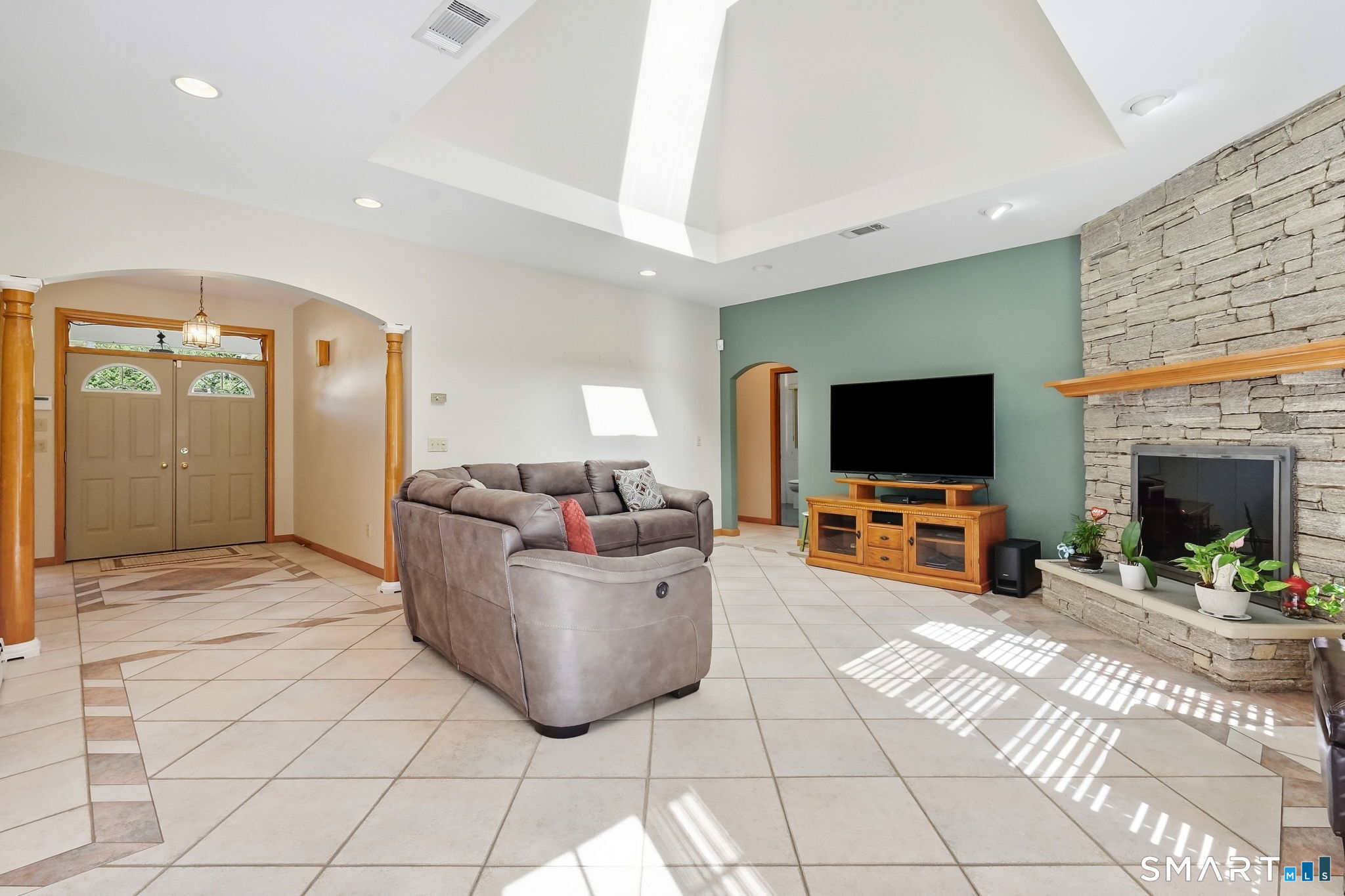 35 Gilbert Lane South Windsor CT 06074
