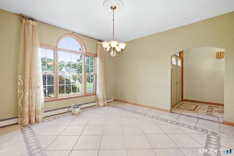 35 Gilbert Lane South Windsor CT 06074