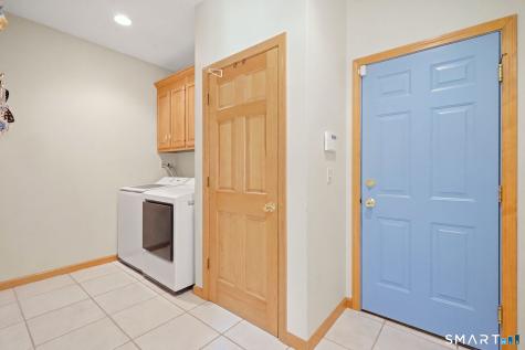 35 Gilbert Lane South Windsor CT 06074