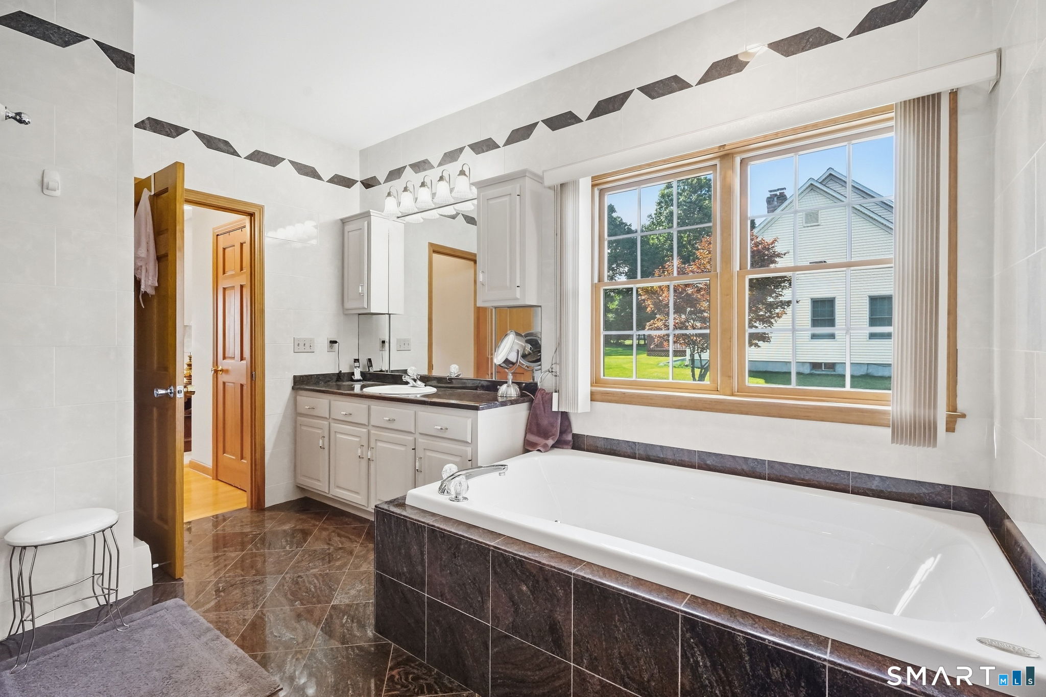 35 Gilbert Lane South Windsor CT 06074