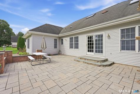 35 Gilbert Lane South Windsor CT 06074