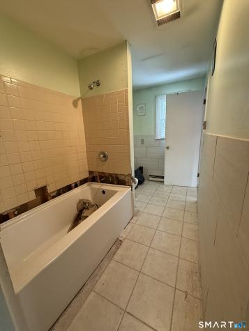 39 Latimer Drive East Lyme CT 06333