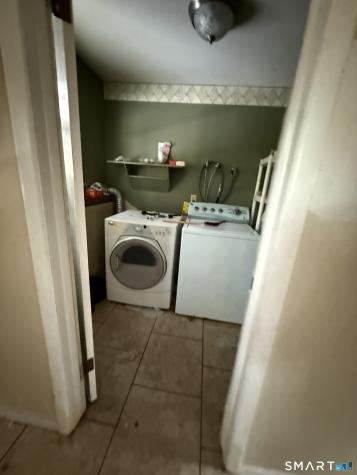 39 Latimer Drive East Lyme CT 06333