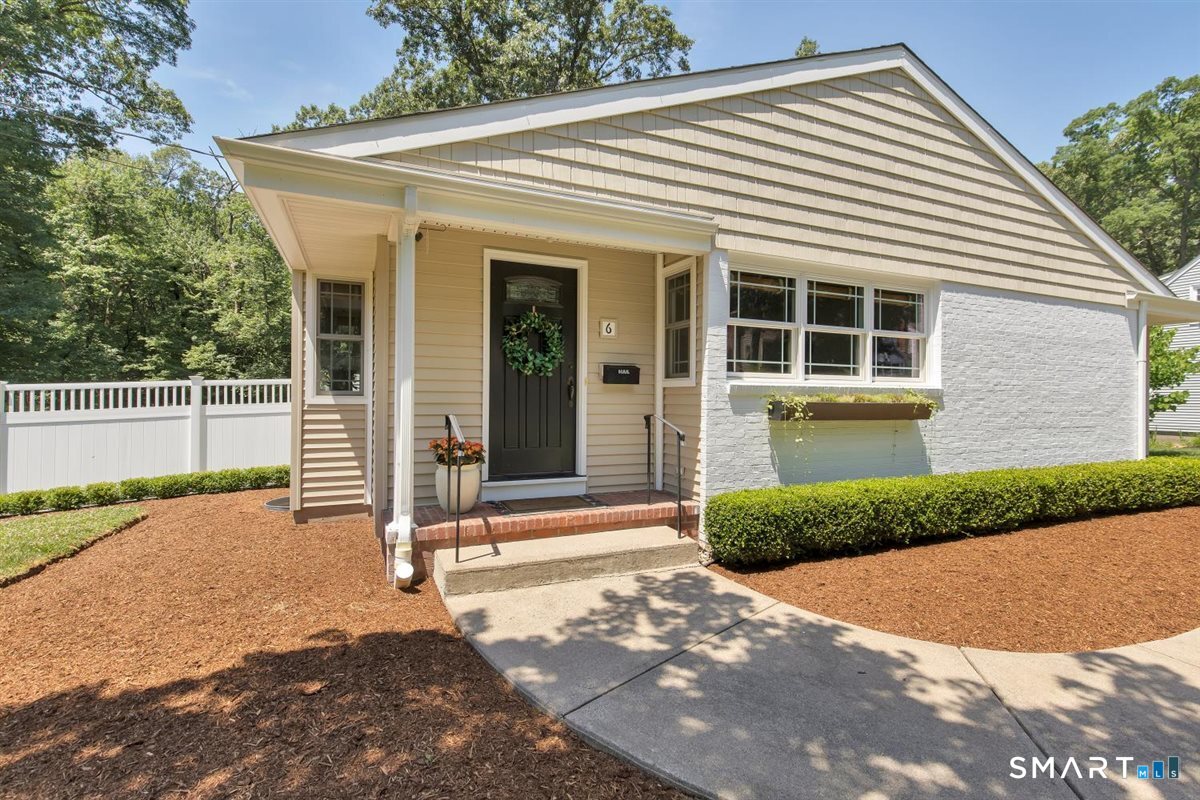 6 Bruce Road Manchester CT 06040
