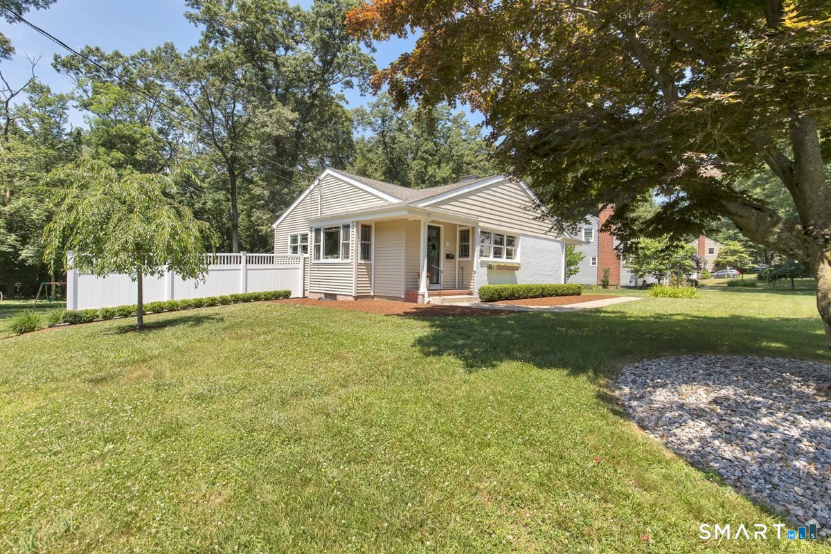 6 Bruce Road Manchester CT 06040