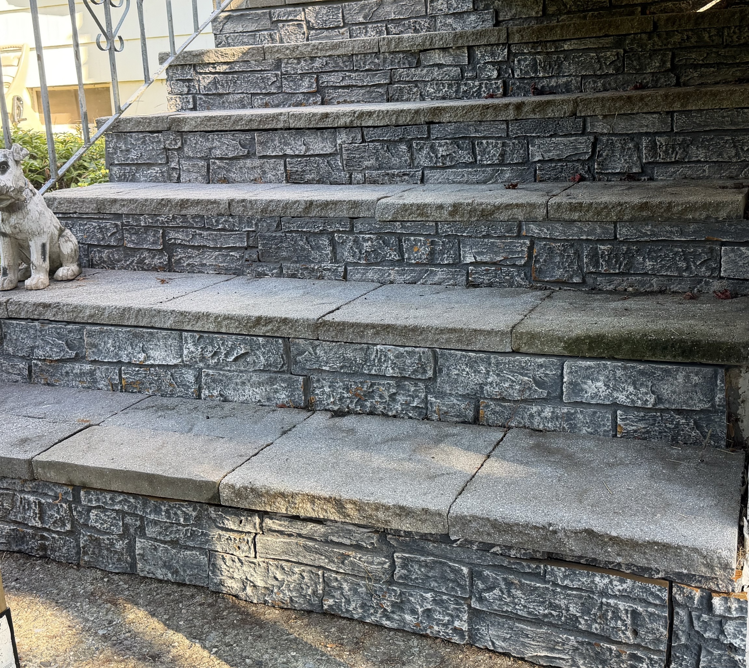 12 Garrison Terrace Bloomfield CT 06002