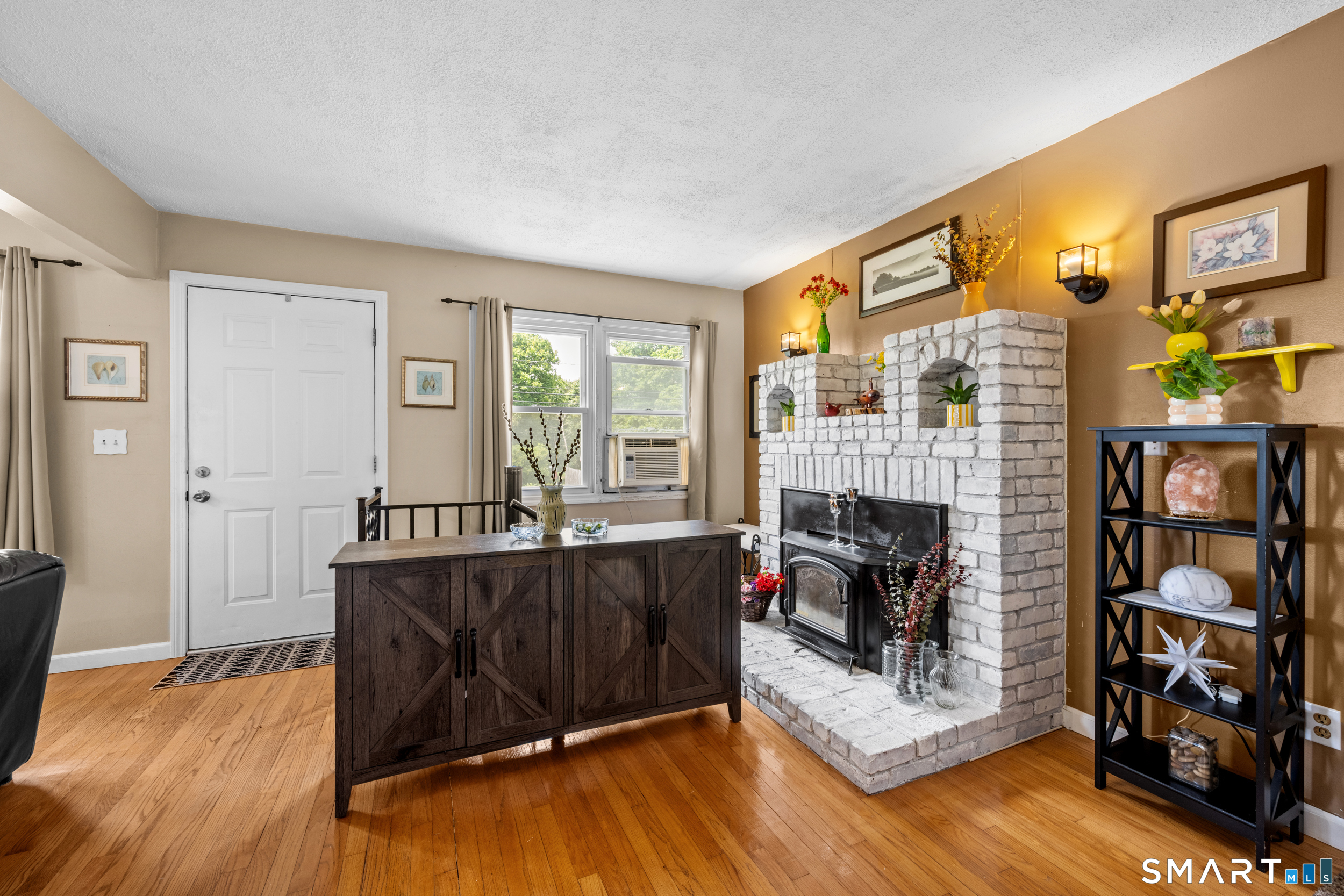 58 Vivian Street Waterford CT 06385