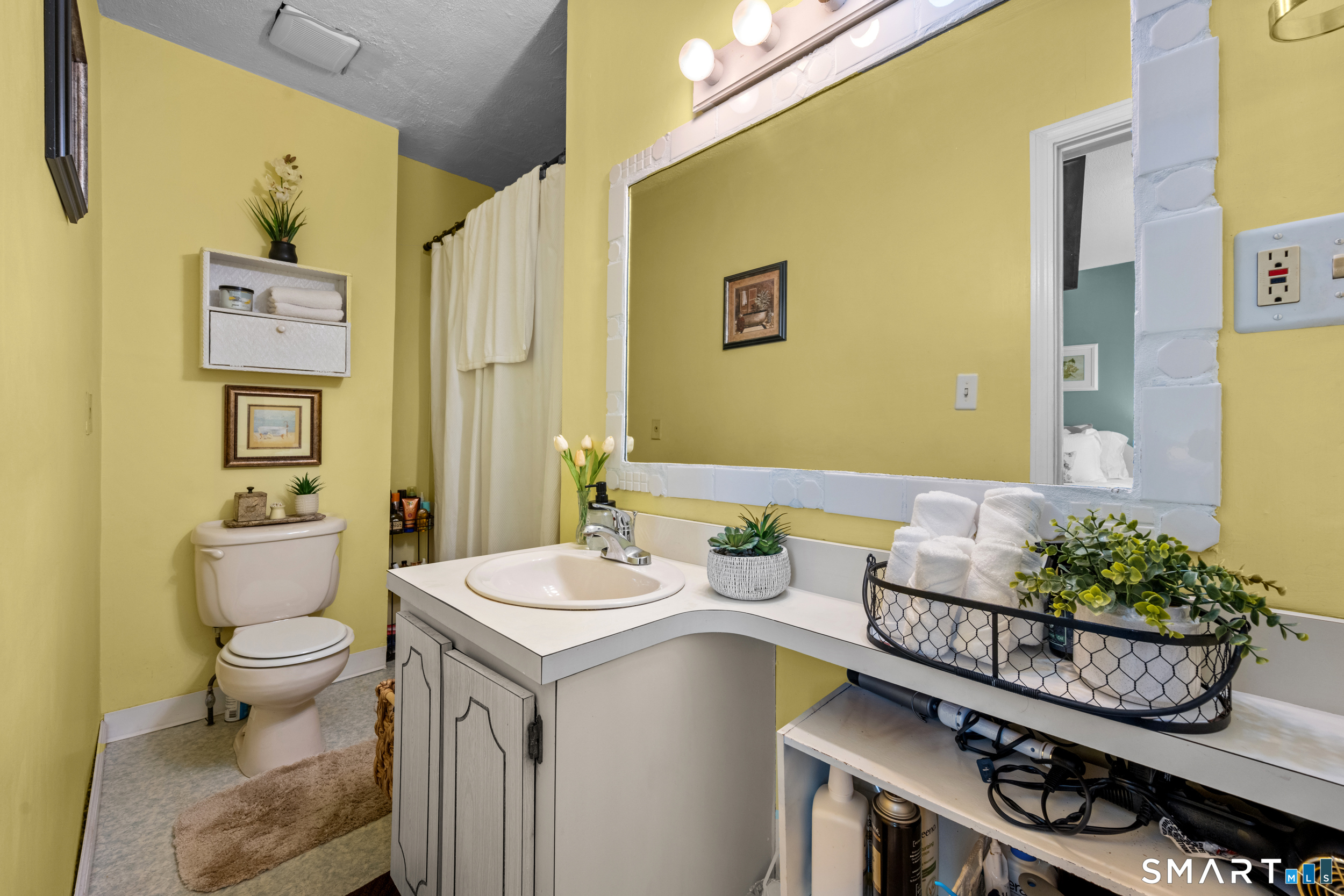 58 Vivian Street Waterford CT 06385
