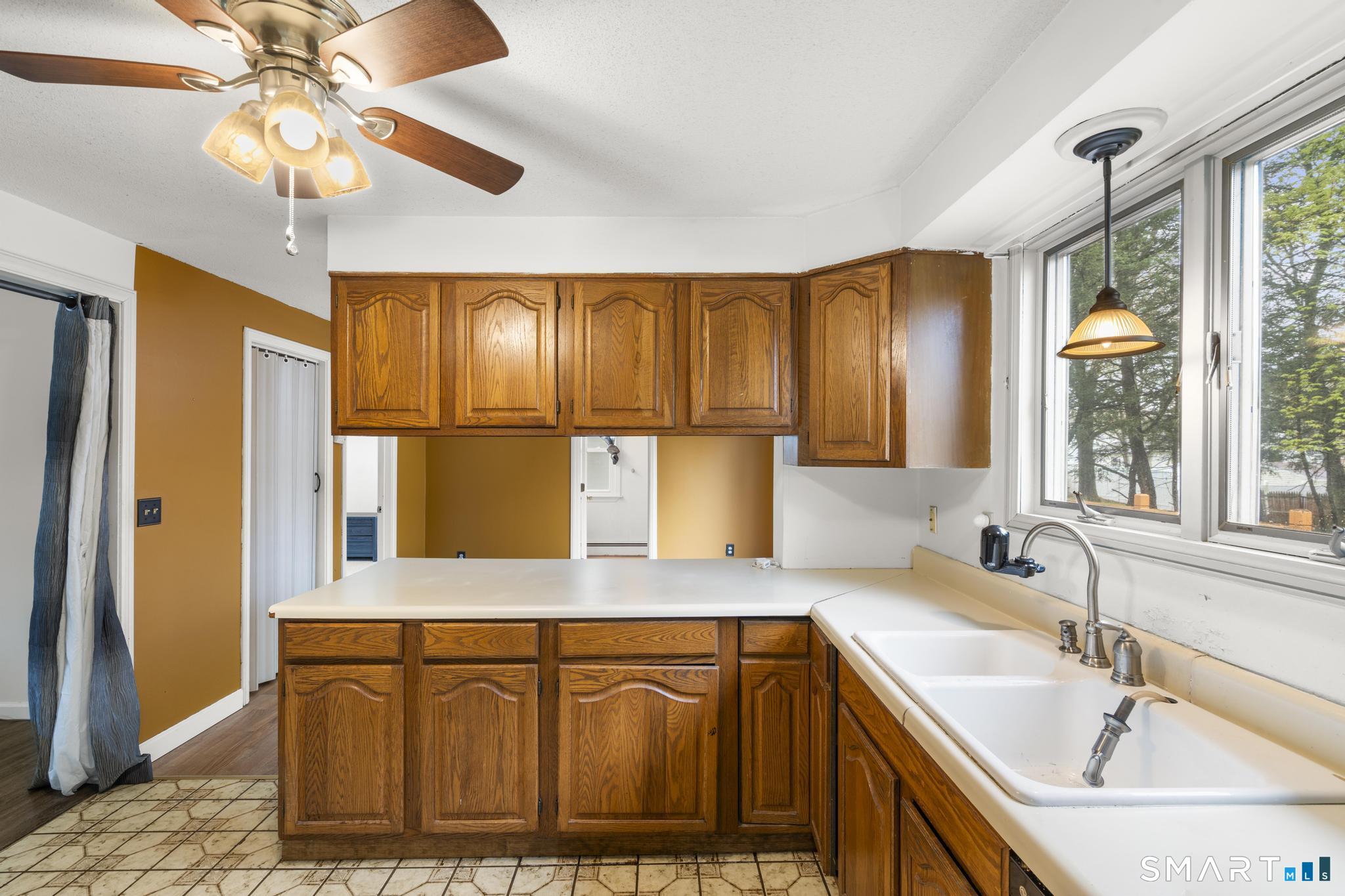 537 George Washington Road Enfield CT 06082