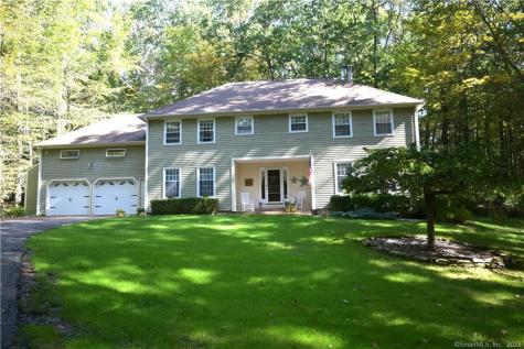 5 Waramaug Lane New Milford CT 06776