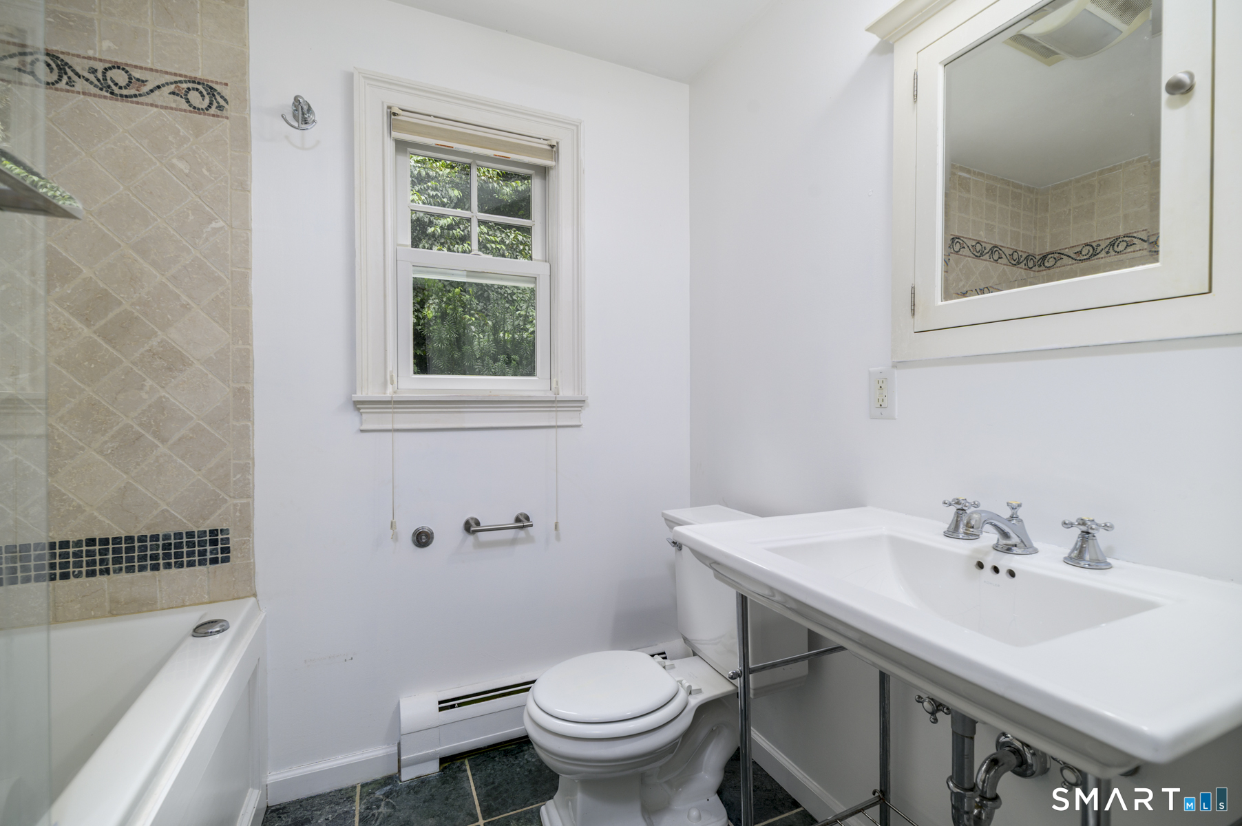 271 Jeniford Road Fairfield CT 06824