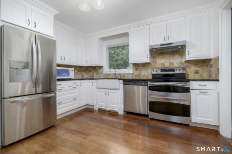 271 Jeniford Road Fairfield CT 06824