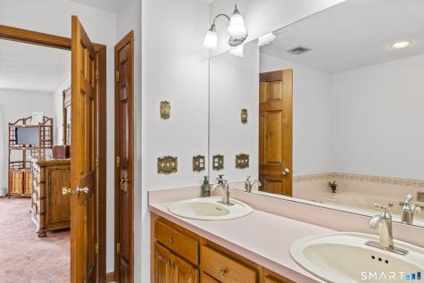 45 Michael Lane Naugatuck CT 06770