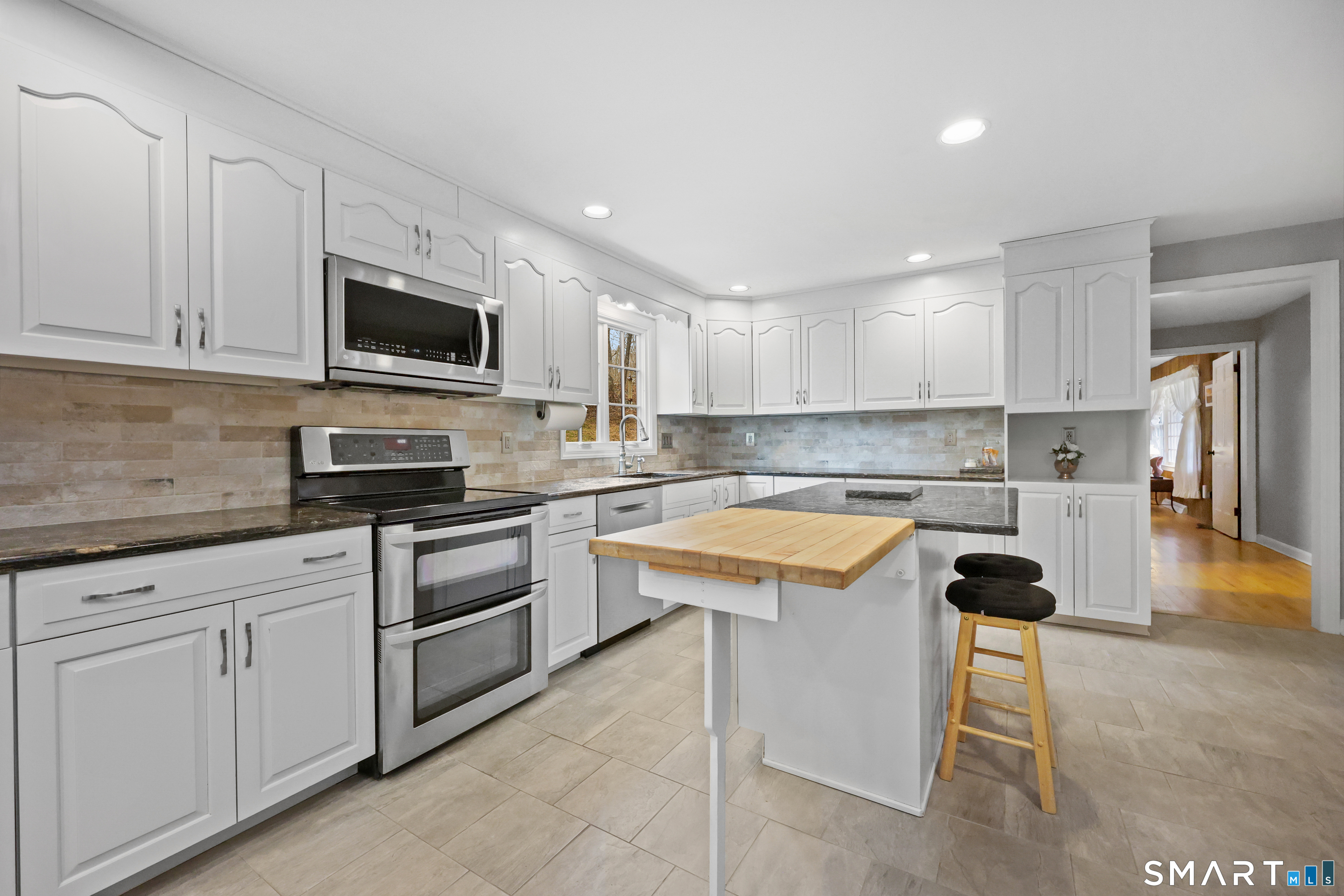 190 Mile Common Road Easton CT 06612