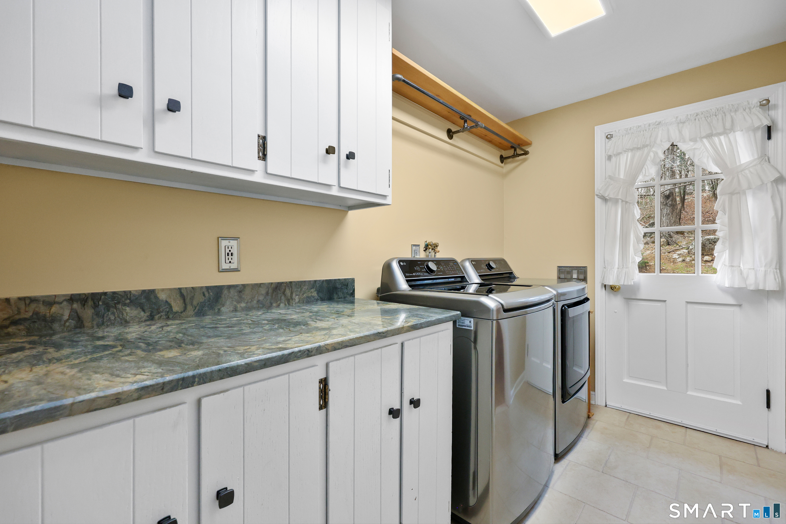 190 Mile Common Road Easton CT 06612