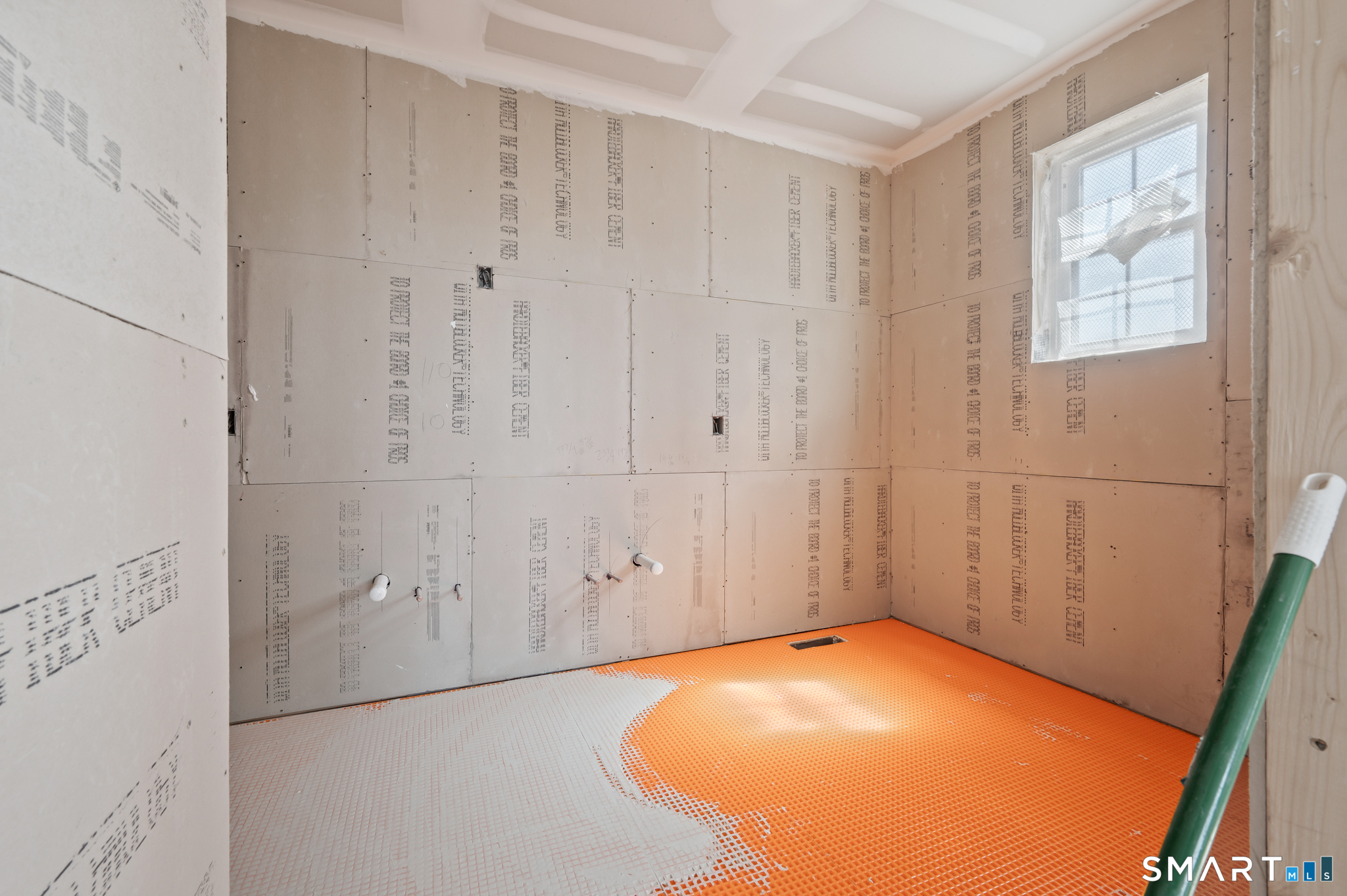 300 Gardner Street Manchester CT 06040