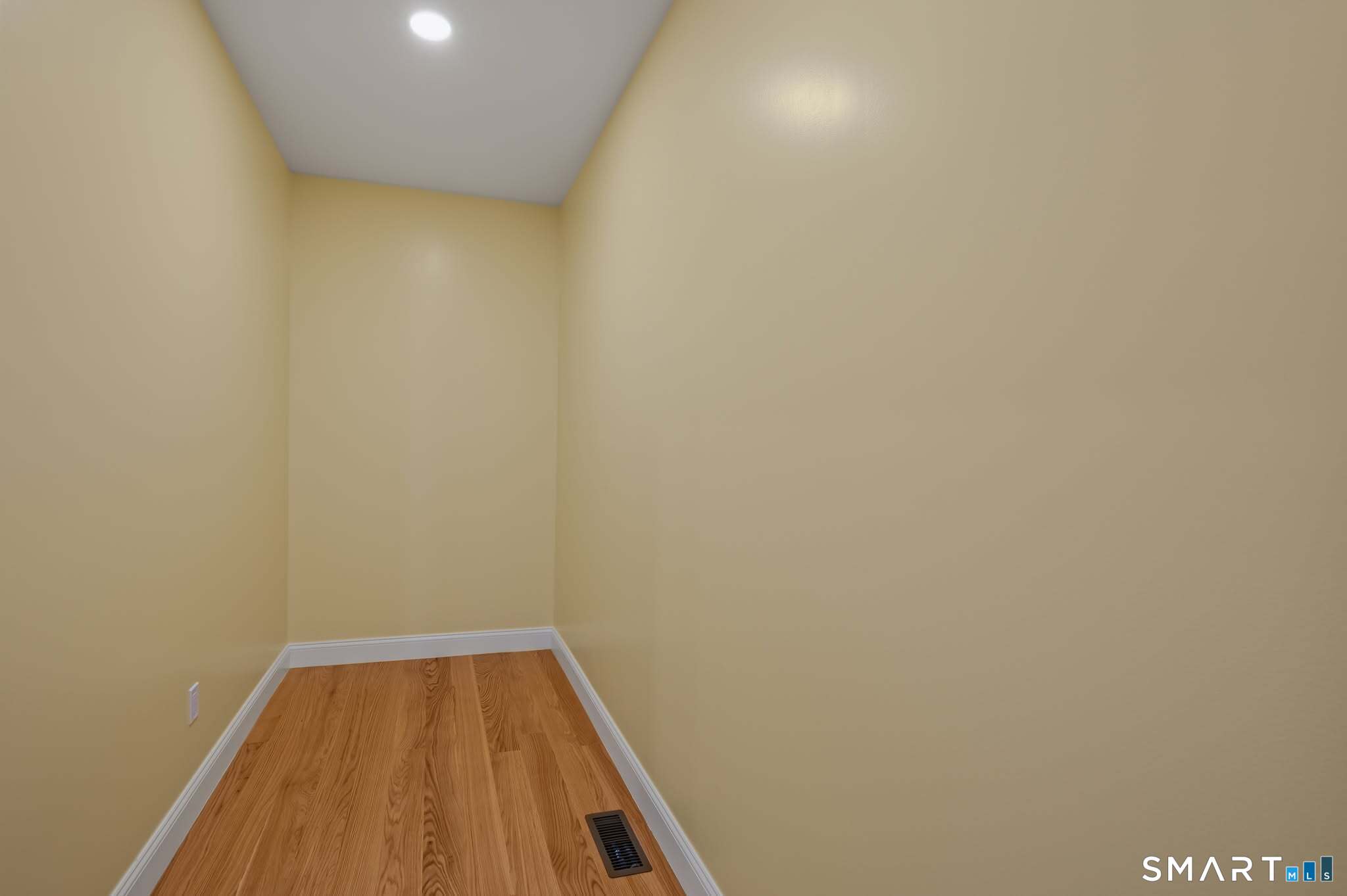 300 Gardner Street Manchester CT 06040