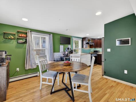 13 Oak Street Groton CT 06340