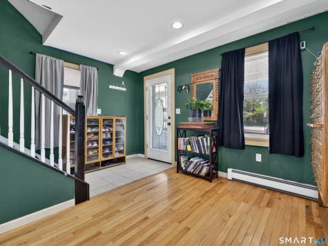 13 Oak Street Groton CT 06340