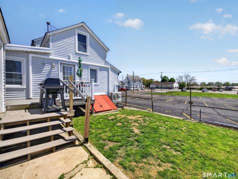 13 Oak Street Groton CT 06340