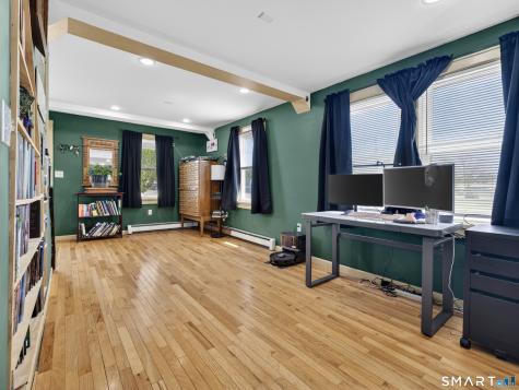 13 Oak Street Groton CT 06340