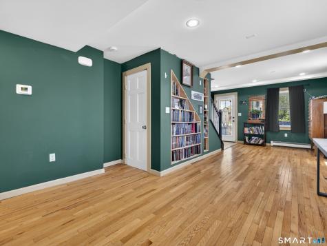 13 Oak Street Groton CT 06340