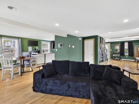 13 Oak Street Groton CT 06340