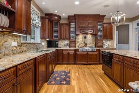 9 Pierpont Court North Haven CT 06473
