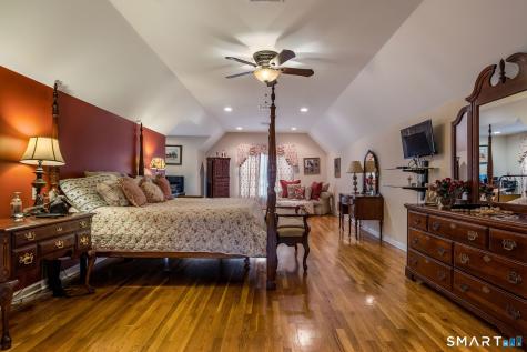 9 Pierpont Court North Haven CT 06473