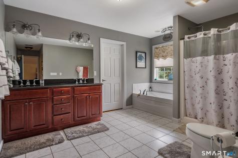 9 Pierpont Court North Haven CT 06473