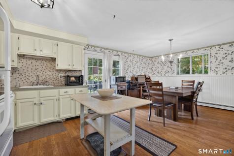 14 Whippoorwill Hill Road Newtown CT 06470