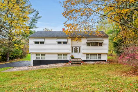 40 Kenneth Circle Guilford CT 06437