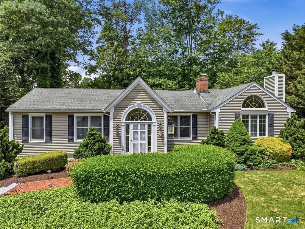 2 Brocketts Lane Branford CT 06405