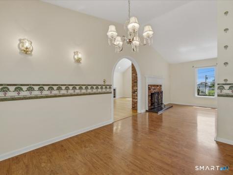 2 Brocketts Lane Branford CT 06405