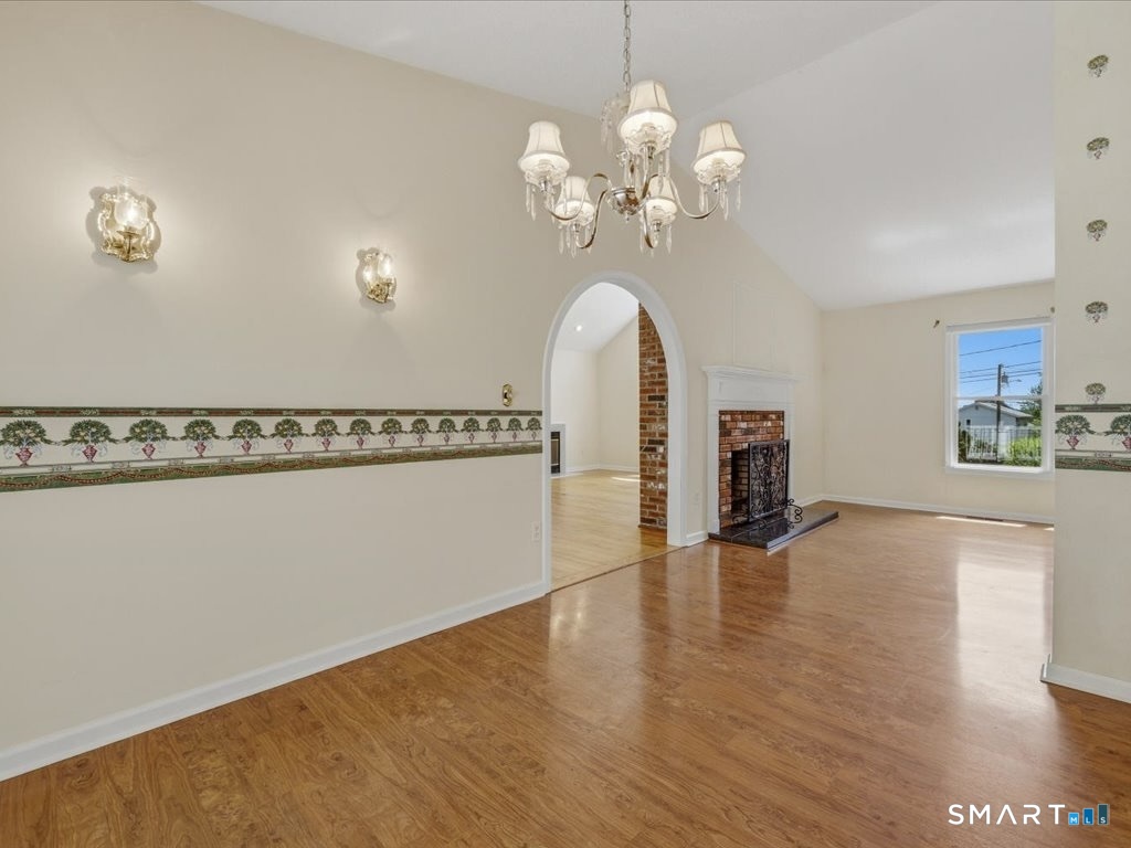 2 Brocketts Lane Branford CT 06405