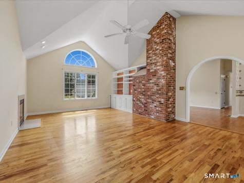 2 Brocketts Lane Branford CT 06405