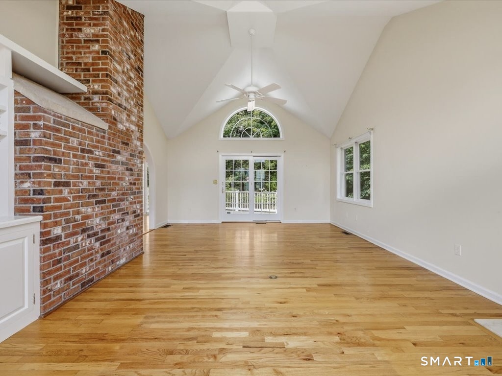 2 Brocketts Lane Branford CT 06405