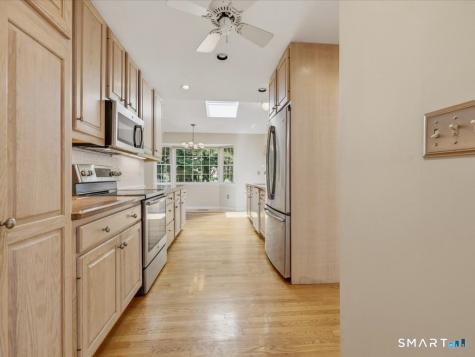 2 Brocketts Lane Branford CT 06405