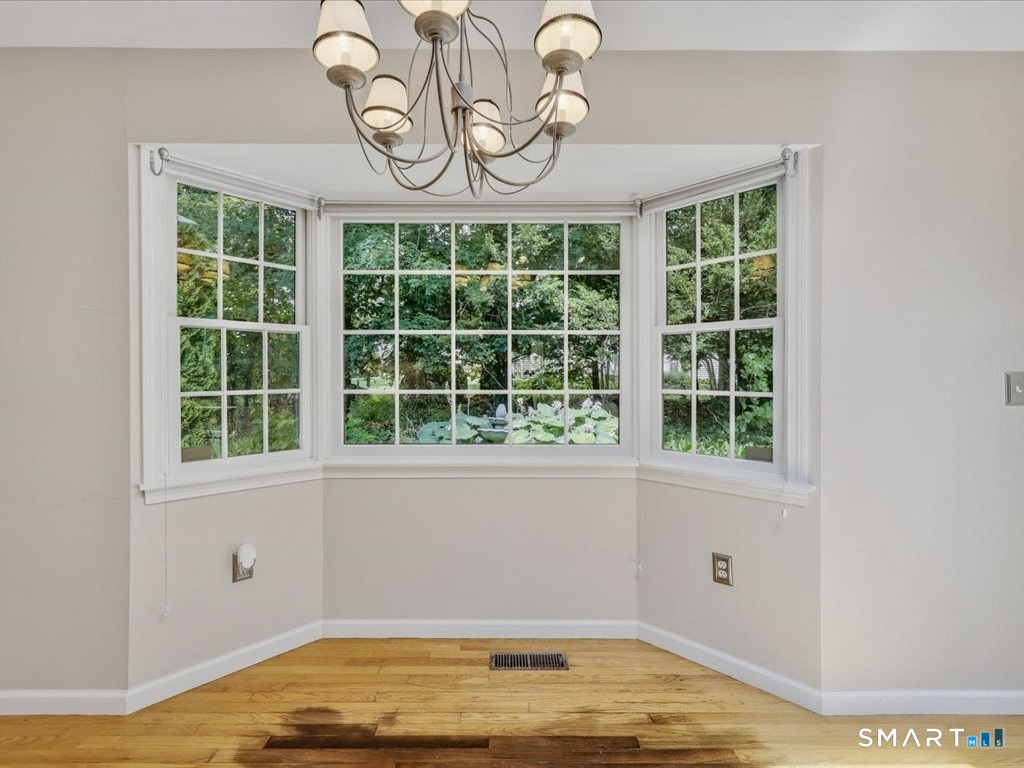 2 Brocketts Lane Branford CT 06405