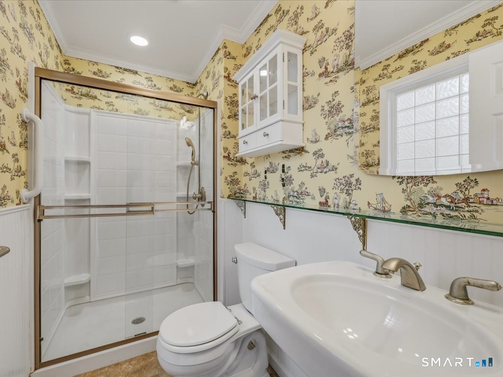 2 Brocketts Lane Branford CT 06405