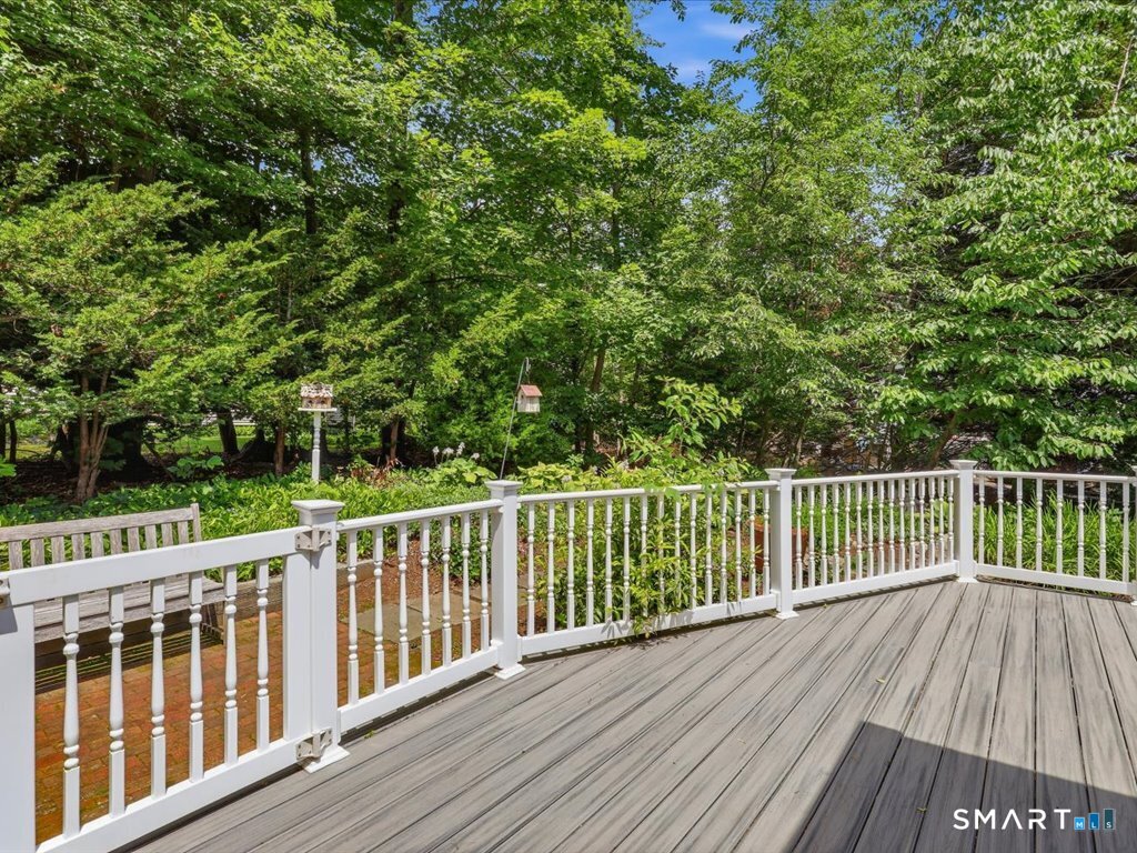 2 Brocketts Lane Branford CT 06405