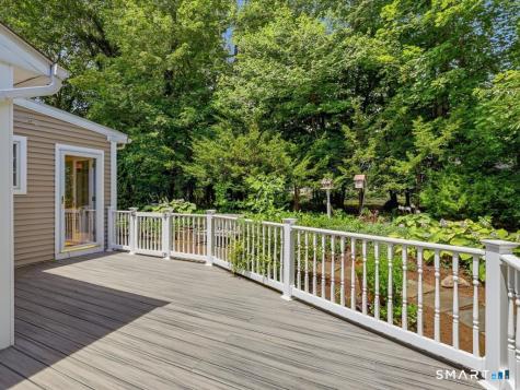 2 Brocketts Lane Branford CT 06405