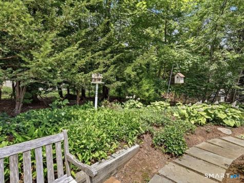2 Brocketts Lane Branford CT 06405