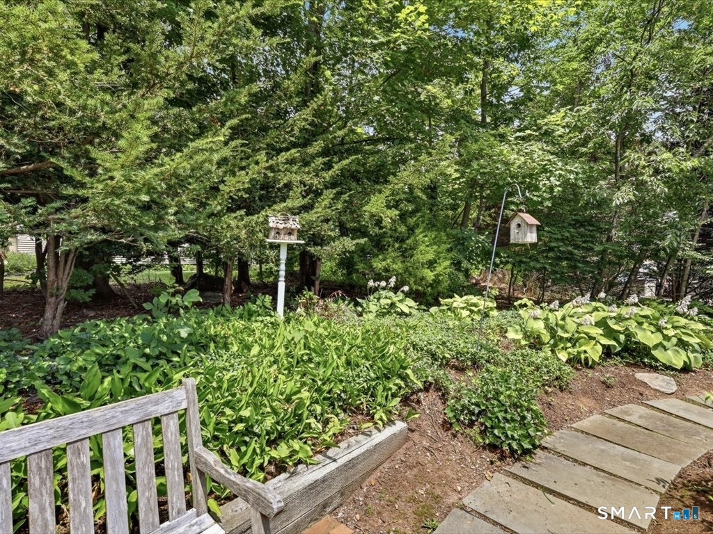 2 Brocketts Lane Branford CT 06405